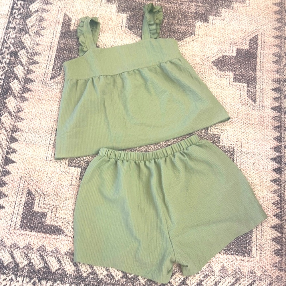 Adorable never worn shorts and tank set!